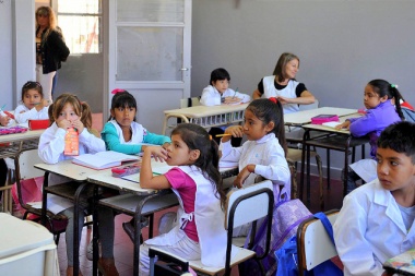 El Gobierno desmintió la posibilidad de eliminar la repitencia en las escuelas