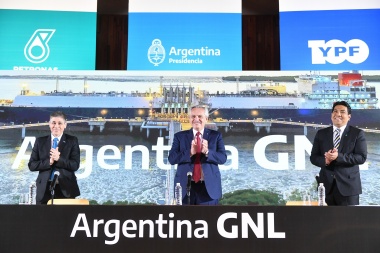 El Presidente anunció un acuerdo entre YPF y Petronas para desarrollar una planta productora de GNL