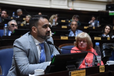 Luayza cuestionó a los senadores bonaerenses que no acompañan la instalación de la planta de GNL en Bahía Blanca