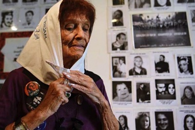 Taty Almeida: "Etchecolatz murió sin arrepentirse de todos los crímenes que cometió"