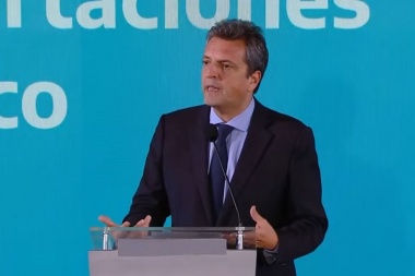 Massa anunció medidas económicas y cambios en el sistema importador