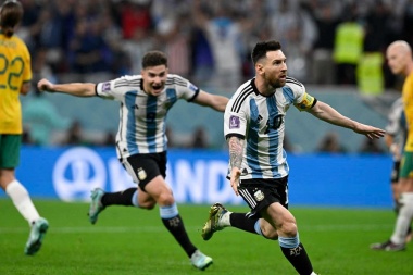 Con los goles de Messi y Julián Álvarez, Argentina pasó a cuartos de final del Mundial