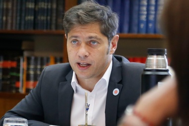 Kicillof confirmó su participación en la mesa política convocada por Alberto