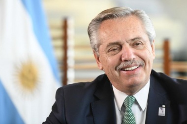 Alberto encabeza el acto central por el Día de la Independencia