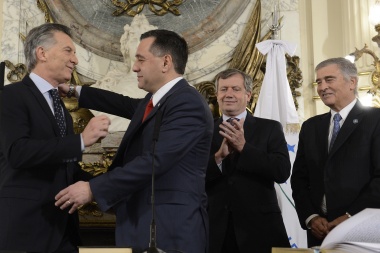 Juraron los nuevos ministros de Educación y Defensa