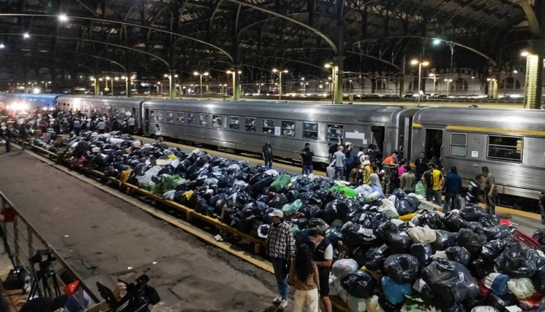Un nuevo Tren Solidario va rumbo a Zárate y Campana con donaciones para los afectados por el temporal