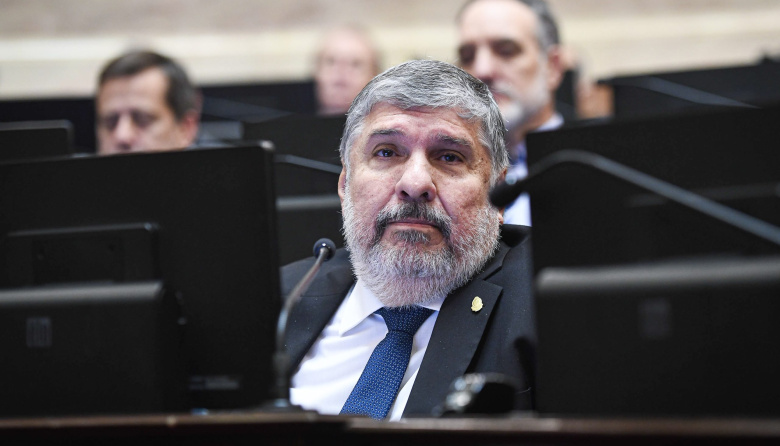 Mayans cuestionó la reforma laboral y afirmó que desafía la Constitución