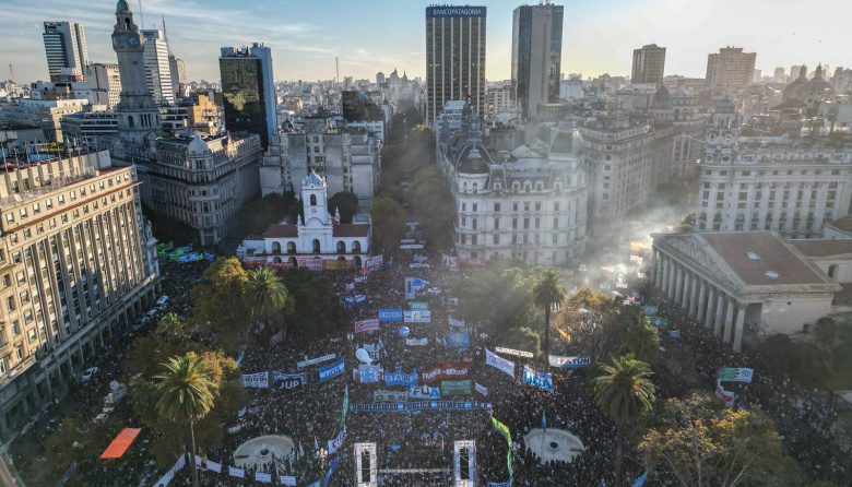 El reclamo por el financiamiento universitario fue masivo y el gobierno lo tildó de "acto opositor"