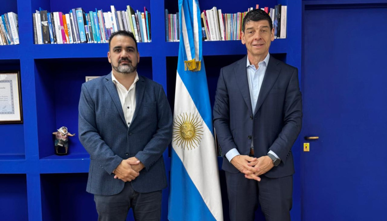 Fabián Luayza con el rector de la UNAJ: "La mayoría es la primera generación de estudiantes universitarios, no podemos permitir que se los ataque"