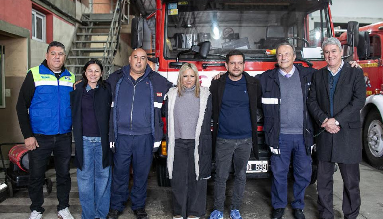 Emotivo homenaje del Municipio de Almirante Brown a los Bomberos Voluntarios en su día