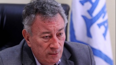 Segura renuncia a su candidatura en AFA