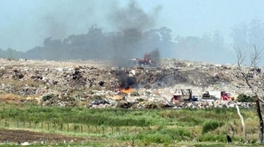 Basurales, Garro se reúne con los vecinos de Hernández