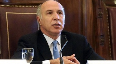 Carrió denunció a Ricardo Lorenzetti por "enriquecimiento ilícito"