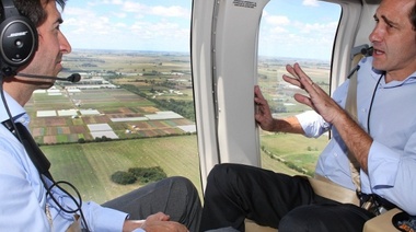 Garro sobrevoló las obras hidráulicas y las vías de acceso a La Plata