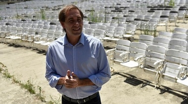 Garro busca remodelar el Teatro del Lago