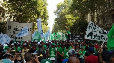 Con fuerte acatamiento y total tranquilidad transcurre el primer paro nacional en la era Macri