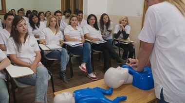 Se recrudece el conflicto en la UNLP por la carrera de Enfermería