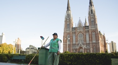 Julio Garro firmará un convenio con la UNLP para capacitar a cooperativistas