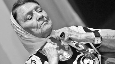 Para Madres de Plaza de Mayo Línea Fundadora fue "totalmente light" la autocrítica de Obama