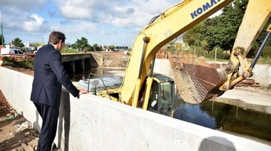 Garro recorrió las obras hidráulicas del arroyo El Gato