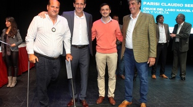 La Municipalidad reconoció con el “Mérito Deportivo” a más de 150 atletas platenses