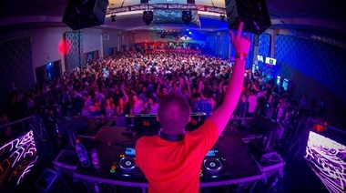 Ritondo cuestionó "el marketing" de las fiestas electrónicas