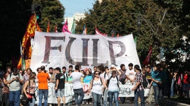 Los estudiantes vuelven a marchar por la reglamentación del Boleto Educativo Gratuito