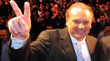 Fue a visitar al Papa y ahora presentará "60 denuncias por corrupción" contra Othacehé