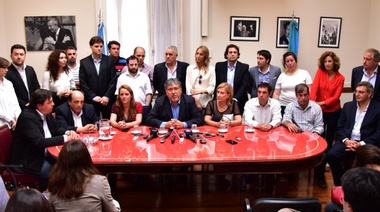 Diputados kirchneristas lamentaron la ruptura del bloque, mientras Amendolara le bajó el tenor