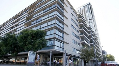 Causa Los Sauces: Allanaron tres departamentos de Cristina Kirchner