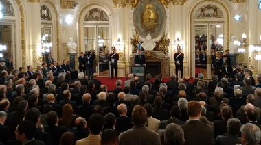 La izquierda se opone al acuerdo del Gobierno con los empresarios