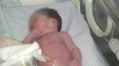 Una beba recién nacida fue abandonada en una bolsa de residuos