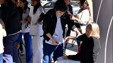 La Plata incorpora dos nuevas unidades móviles de atención sanitaria gratuita