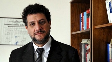 Arias: "Las distribuidoras deben devolver todo lo que se haya facturado de más"