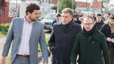 Amaya, Delfino y Valenzuela recorrieron obras en Tres de Febrero