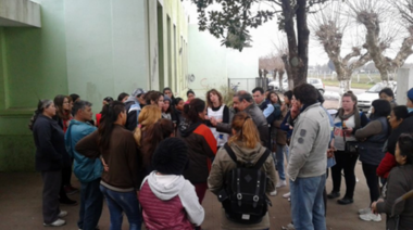 Denuncian total desidia en una escuela de Arturo Seguí