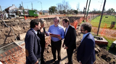 Garro y Chaín recorrieron las obras del derivador de avenida 31