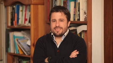 Martín Tetaz presenta su libro en el Salón Dorado de la Municipalidad