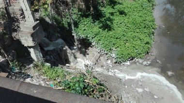 La Plata: Clausuraron una papelera que arrojaba líquidos sin tratamiento