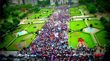 El grito de Ni Una Menos se hizo sentir en La Plata