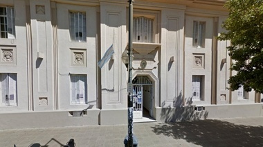 Sobres en la Departamental: Piden detener a tres nuevos comisarios