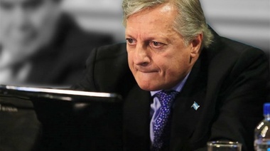 Insólito: Se cortó la luz en el despacho del Ministro de Energía