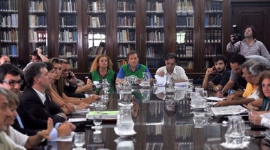 A pesar del rechazo de ATE, los estatales acordaron un 18% para todo el 2017