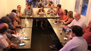 Ahora La Plata realizó su última "Peña Opositora" del año