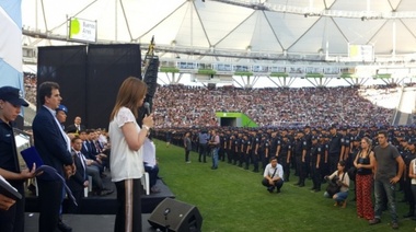Vidal anunció un "bono" de $2.500 únicamente para policías y penitenciarios