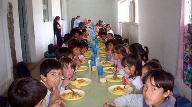 ATE advirtió que se habilitó la privatización de los comedores escolares
