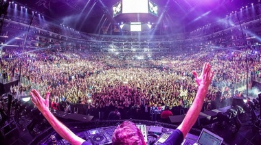 Arroyo autorizó dos fiestas electrónicas para hoy y mañana