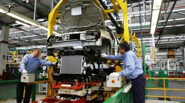 Para la CAME, la actividad industrial sufrió una caída del 5% en 2016