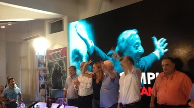 Tolosa Paz reunió a dirigentes peronistas para homenajear a Néstor Kirchner