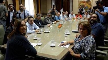 La Provincia convocó a los docentes a una reunión paritaria para el viernes